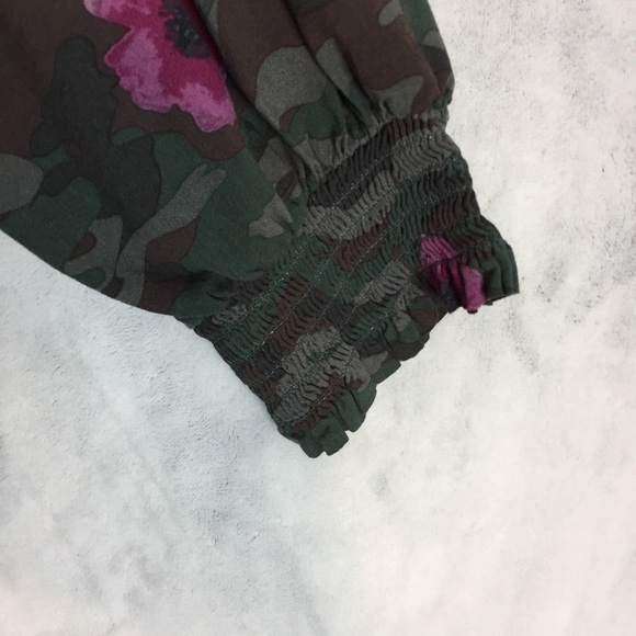 Beach Lunch Lounge Camo Floral Button Up Top Large Elastic Wrist Viscose Shirt - Picture 7 of 14